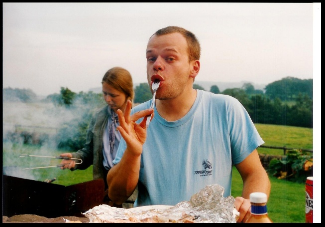 640x441 pixels (98K)